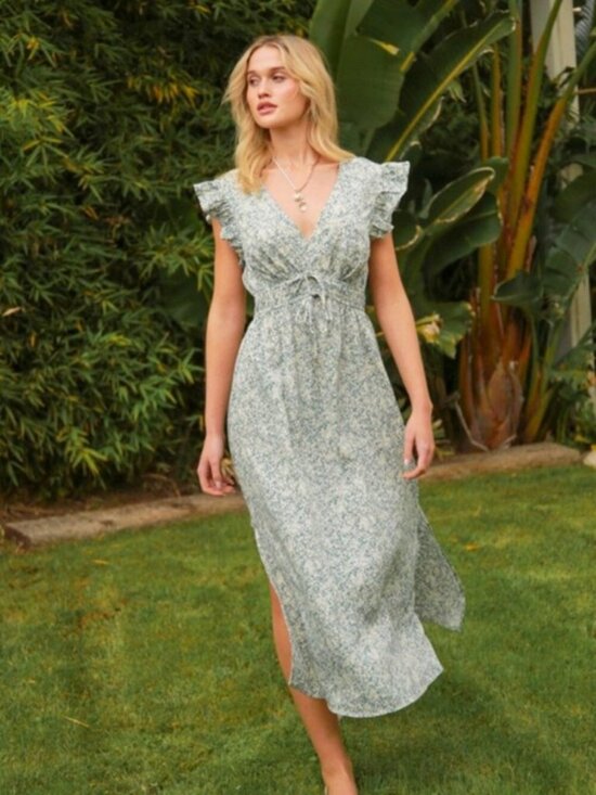 Hem & Thread Dresses & Skirts - HEM & THREAD Floral Smocked Flutter Sleeve Midi Dress Blue Size S NWT